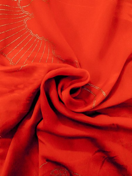 画像13: N0814W  女性用 子供用 長襦袢、他ダメージ シルク(正絹)   赤色, 花 【中古】 【USED】 【リサイクル】 ★☆☆☆☆ (13)