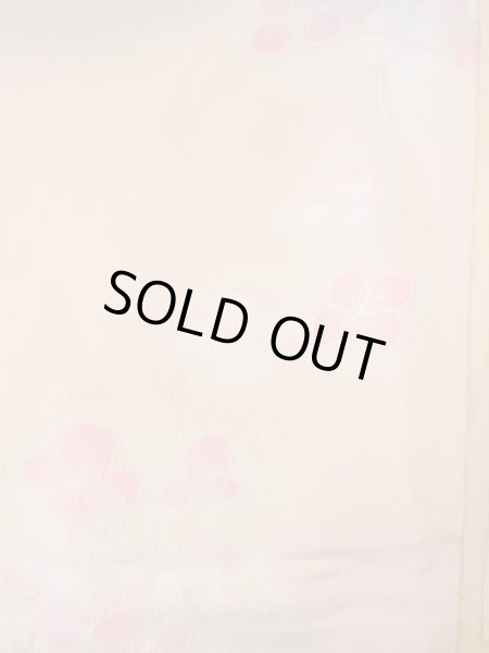 画像3: N0815B  女性用 襦袢 菊柄の地紋の半衿付き 化繊  淡い 珊瑚色, 花 【中古】 【USED】 【リサイクル】 ★★☆☆☆ (3)