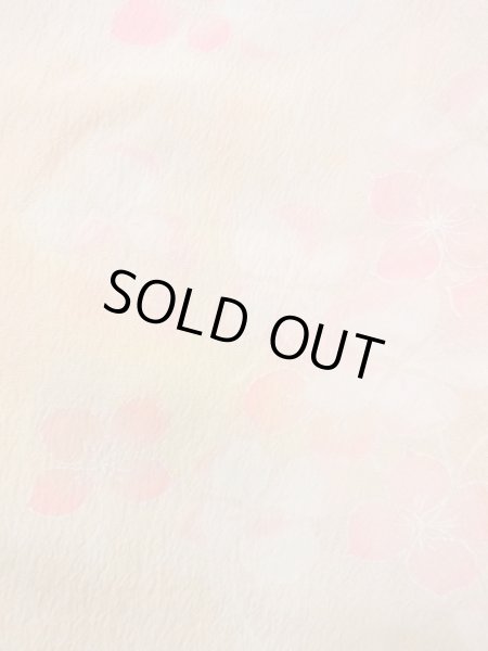 画像6: N0815B  女性用 襦袢 菊柄の地紋の半衿付き 化繊  淡い 珊瑚色, 花 【中古】 【USED】 【リサイクル】 ★★☆☆☆ (6)