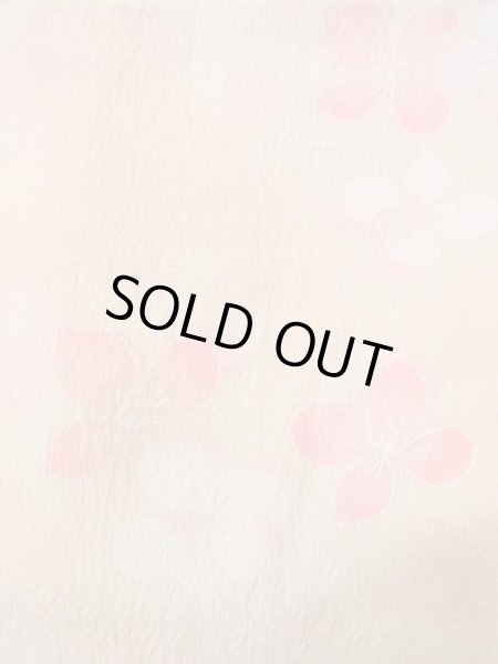 画像7: N0815B  女性用 襦袢 菊柄の地紋の半衿付き 化繊  淡い 珊瑚色, 花 【中古】 【USED】 【リサイクル】 ★★☆☆☆ (7)