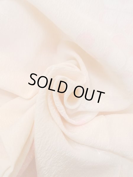 画像12: N0815B  女性用 襦袢 菊柄の地紋の半衿付き 化繊  淡い 珊瑚色, 花 【中古】 【USED】 【リサイクル】 ★★☆☆☆ (12)