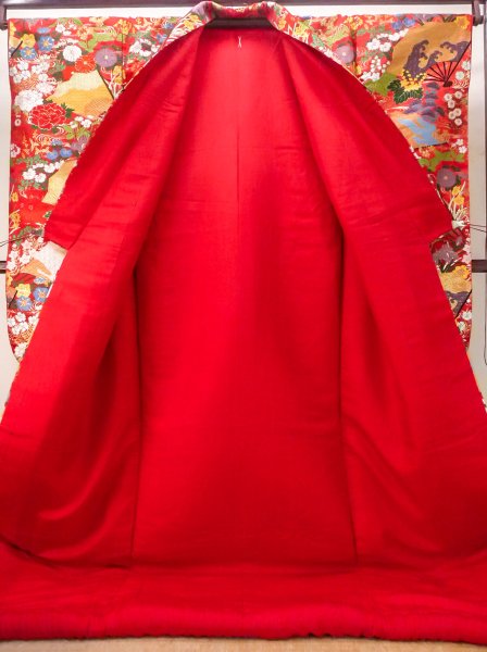 画像3: N0827D Mint  女性用 打掛  シルク（正絹）   赤色, ぼたん 【中古】 【USED】 【リサイクル】 ★★★★☆ (3)