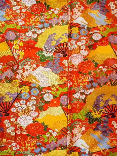 画像6: N0827D Mint  女性用 打掛  シルク（正絹）   赤色, ぼたん 【中古】 【USED】 【リサイクル】 ★★★★☆ (6)