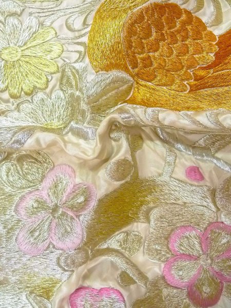 画像18: N0827I  女性用 打掛  シルク（正絹）  光沢のある オフ　ホワイト, 梅 【中古】 【USED】 【リサイクル】 ★★☆☆☆ (18)