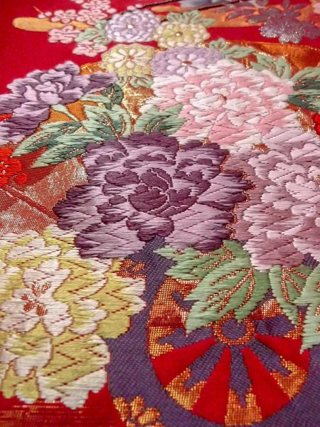 画像28: N0827L Mint  女性用 打掛 メタル糸 シルク（正絹）   赤色, 桜 【中古】 【USED】 【リサイクル】 ★★★★☆ (28)