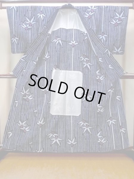 画像2: N0906E  女性用 浴衣（日本製）  綿   藍, 花 【中古】 【USED】 【リサイクル】 ★★★☆☆ (2)