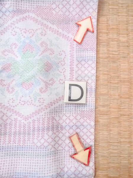 画像17: N0906O  女性用 浴衣（日本製）  ウール  淡い 白, 唐花 【中古】 【USED】 【リサイクル】 ★★★☆☆ (17)