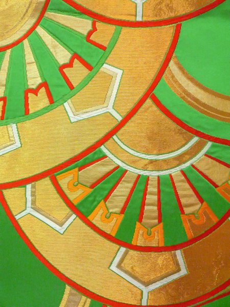 画像3: N0913C 袋帯 女性用着物 シルク(正絹)  光沢のある 緑色 車輪 【中古】 【USED】 【リサイクル】 ★★★★☆ (3)