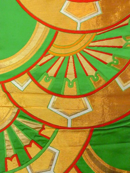 画像4: N0913C 袋帯 女性用着物 シルク(正絹)  光沢のある 緑色 車輪 【中古】 【USED】 【リサイクル】 ★★★★☆ (4)