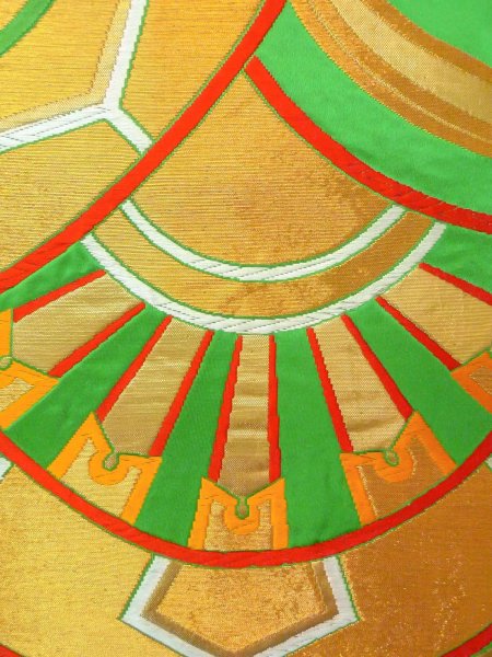 画像5: N0913C 袋帯 女性用着物 シルク(正絹)  光沢のある 緑色 車輪 【中古】 【USED】 【リサイクル】 ★★★★☆ (5)