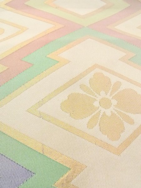 画像12: N0913H 袋帯 女性用着物 シルク（正絹）  淡い ベージュ 松皮菱 【中古】 【USED】 【リサイクル】 ★★☆☆☆ (12)