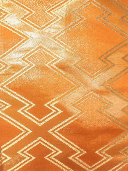 画像3: N0913P 袋帯 女性用着物 シルク(正絹)  光沢のある 橙色 紗綾形文 【中古】 【USED】 【リサイクル】 ★★★★☆ (3)