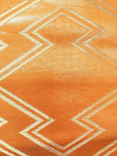 画像4: N0913P 袋帯 女性用着物 シルク(正絹)  光沢のある 橙色 紗綾形文 【中古】 【USED】 【リサイクル】 ★★★★☆ (4)