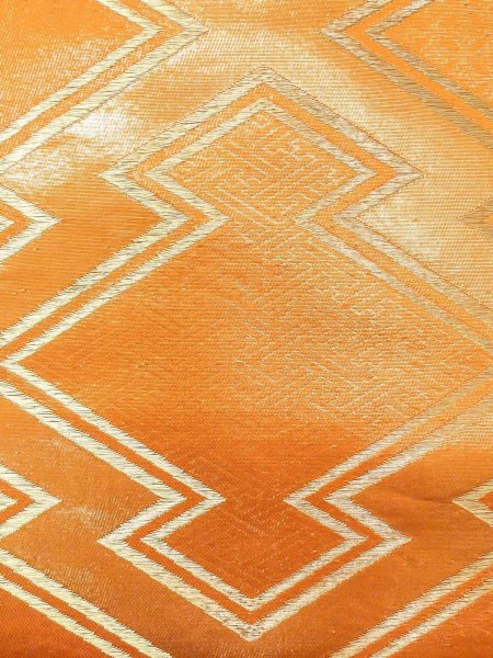 画像5: N0913P 袋帯 女性用着物 シルク(正絹)  光沢のある 橙色 紗綾形文 【中古】 【USED】 【リサイクル】 ★★★★☆ (5)