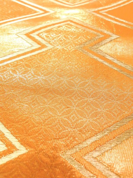 画像7: N0913P 袋帯 女性用着物 シルク(正絹)  光沢のある 橙色 紗綾形文 【中古】 【USED】 【リサイクル】 ★★★★☆ (7)