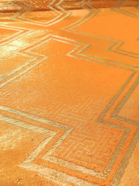 画像8: N0913P 袋帯 女性用着物 シルク(正絹)  光沢のある 橙色 紗綾形文 【中古】 【USED】 【リサイクル】 ★★★★☆ (8)
