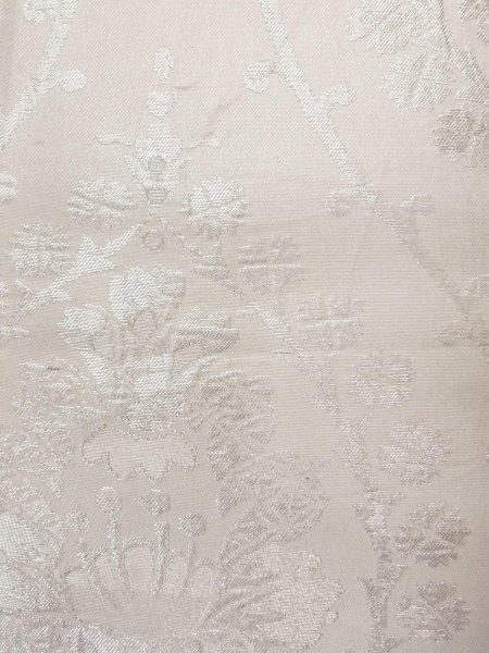画像8: N0913V 袋帯 女性用着物 シルク(正絹)  光沢のある 銀色 唐花 【中古】 【USED】 【リサイクル】 ★★☆☆☆ (8)