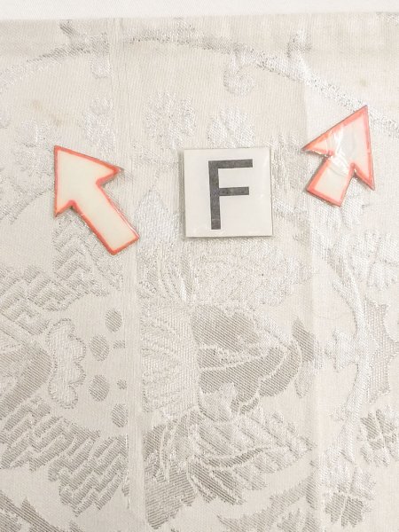 画像18: N0913V 袋帯 女性用着物 シルク(正絹)  光沢のある 銀色 唐花 【中古】 【USED】 【リサイクル】 ★★☆☆☆ (18)