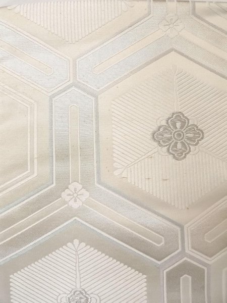画像3: N0913W 袋帯 女性用着物 シルク(正絹)  光沢のある 銀色 花 【中古】 【USED】 【リサイクル】 ★★☆☆☆ (3)