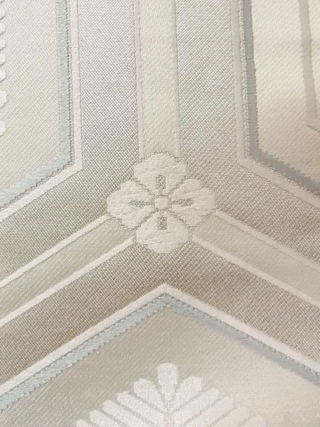 画像6: N0913W 袋帯 女性用着物 シルク(正絹)  光沢のある 銀色 花 【中古】 【USED】 【リサイクル】 ★★☆☆☆ (6)