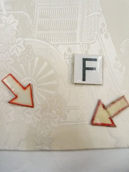 画像17: N0913X 袋帯 女性用着物 シルク(正絹) 薄い 灰色がかった オフ ホワイト 菊 【中古】 【USED】 【リサイクル】 ★★☆☆☆ (17)