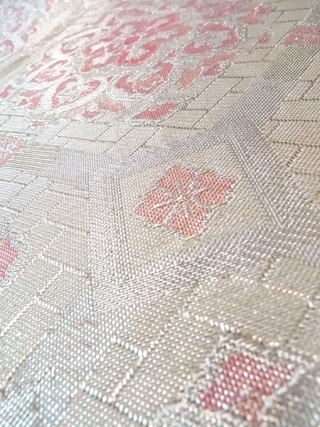 画像9: N0914B 袋帯 女性用着物 シルク(正絹)   銀色 唐花 【中古】 【USED】 【リサイクル】 ★★★☆☆ (9)