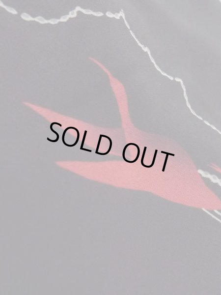 画像9: N0920I  女性用 羽織  シルク（正絹）   黒, 鶴 【中古】 【USED】 【リサイクル】 ★★★☆☆ (9)