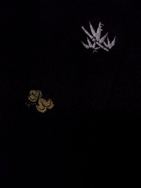 画像6: N0920P  女性用 羽織  シルク(正絹)   黒, 梅 【中古】 【USED】 【リサイクル】 ★★☆☆☆ (6)