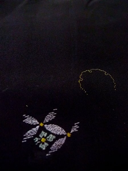 画像10: N0920P  女性用 羽織  シルク(正絹)   黒, 梅 【中古】 【USED】 【リサイクル】 ★★☆☆☆ (10)