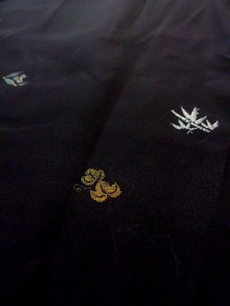 画像11: N0920P  女性用 羽織  シルク(正絹)   黒, 梅 【中古】 【USED】 【リサイクル】 ★★☆☆☆ (11)