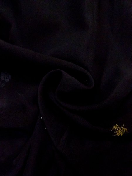 画像12: N0920P  女性用 羽織  シルク(正絹)   黒, 梅 【中古】 【USED】 【リサイクル】 ★★☆☆☆ (12)