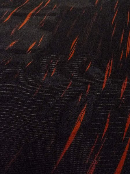 画像9: N0920R  女性用 羽織  シルク(正絹)   黒, 花 【中古】 【USED】 【リサイクル】 ★★★☆☆ (9)