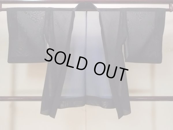 画像1: N0921A  女性用 羽織  シルク（正絹）   黒, 花 【中古】 【USED】 【リサイクル】 ★★★☆☆ (1)