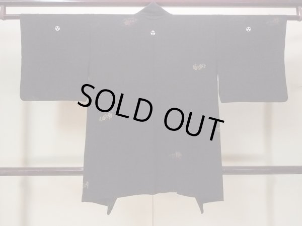 画像2: N0930C 女性用羽織  シルク（正絹） 黒, 菊 【中古】【USED】【リサイクル】 ★★★☆☆【N0930C】 (2)