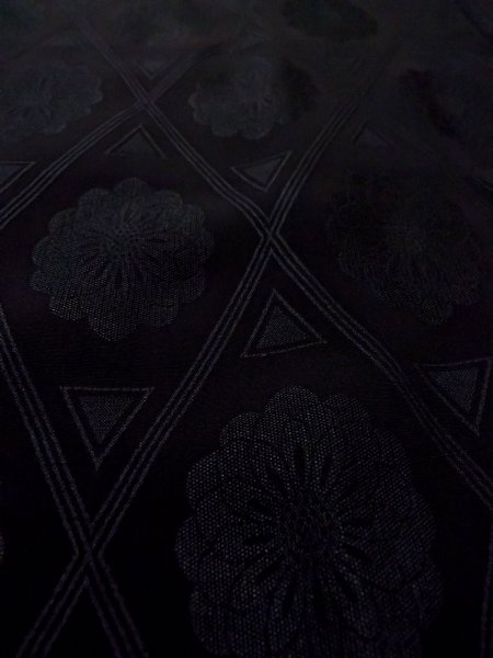画像10: N0930F 女性用羽織  シルク（正絹） 黒, 菊 【中古】【USED】【リサイクル】 ★★☆☆☆【N0930F】 (10)