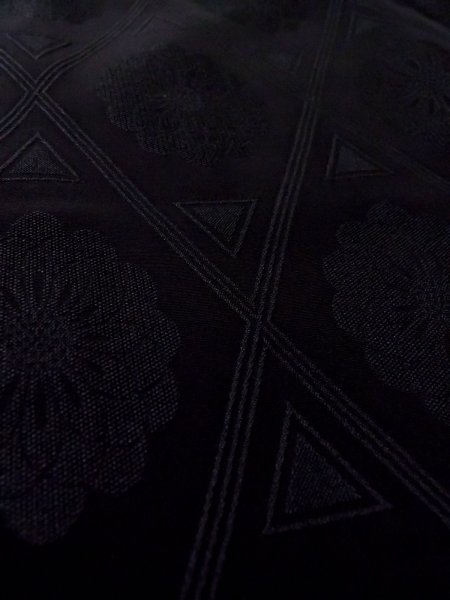 画像11: N0930F 女性用羽織  シルク（正絹） 黒, 菊 【中古】【USED】【リサイクル】 ★★☆☆☆【N0930F】 (11)