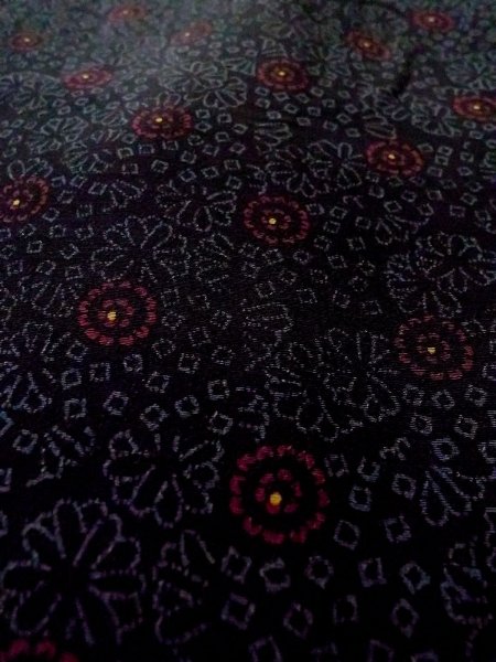 画像9: N0930O 女性用羽織  シルク(正絹) 黒, 花 【中古】【USED】【リサイクル】 ★★★★☆【N0930O】 (9)