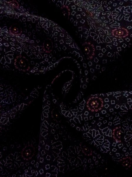 画像11: N0930O 女性用羽織  シルク(正絹) 黒, 花 【中古】【USED】【リサイクル】 ★★★★☆【N0930O】 (11)