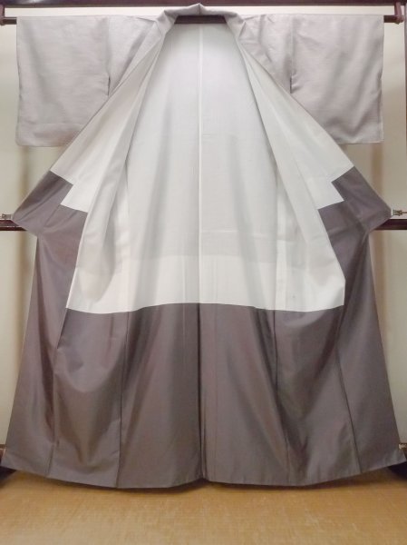 画像2: N1007E 女性用紬  シルク(正絹) 灰色, 縞 【中古】【USED】【リサイクル】 ★★★☆☆【N1007E】 (2)