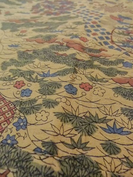 画像8: N1007F 女性用紬  シルク（正絹） 茶色みベージュ, 梅 【中古】【USED】【リサイクル】 ★★★★☆【N1007F】 (8)