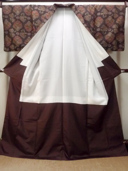 画像2: N1007P 女性用紬 十日町紬 シルク(正絹) 深い茶色, 唐花 【中古】【USED】【リサイクル】 ★★★★☆【N1007P】 (2)