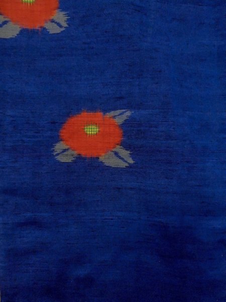 画像3: N1007T 女性用紬  シルク(正絹) 鮮やか青, 菊 【中古】【USED】【リサイクル】 ★★★☆☆【N1007T】 (3)