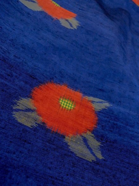 画像7: N1007T 女性用紬  シルク(正絹) 鮮やか青, 菊 【中古】【USED】【リサイクル】 ★★★☆☆【N1007T】 (7)