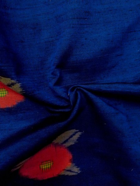 画像10: N1007T 女性用紬  シルク(正絹) 鮮やか青, 菊 【中古】【USED】【リサイクル】 ★★★☆☆【N1007T】 (10)