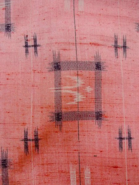 画像5: N1008C 女性用紬  シルク(正絹) 薄い朱赤, 鳥 【中古】【USED】【リサイクル】 ★★★☆☆【N1008C】 (5)