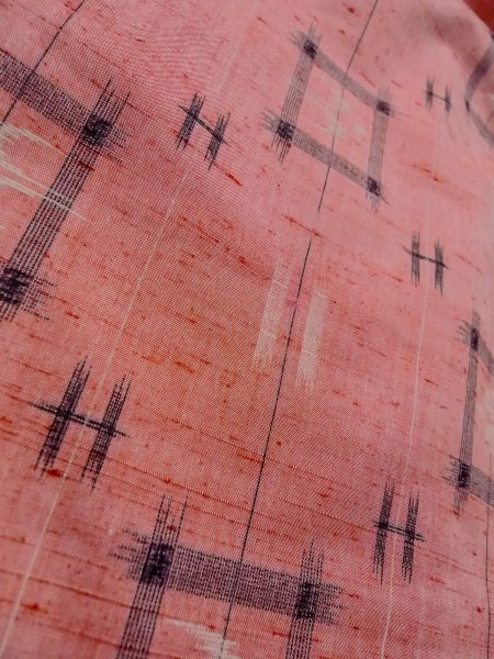 画像9: N1008C 女性用紬  シルク(正絹) 薄い朱赤, 鳥 【中古】【USED】【リサイクル】 ★★★☆☆【N1008C】 (9)