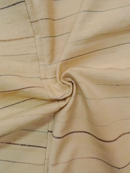 画像9: N1008D 女性用紬  シルク(正絹) 薄いアイボリー, 線 【中古】【USED】【リサイクル】 ★★★★☆【N1008D】 (9)
