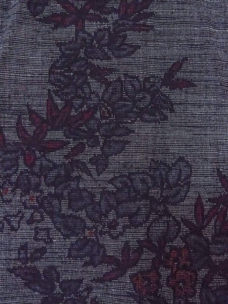 画像7: N1015C 女性用紬  シルク（正絹） 深い灰色, 花 【中古】【USED】【リサイクル】 ★★★☆☆【N1015C】 (7)