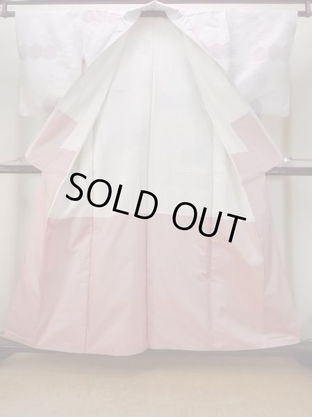 画像2: N1015D 女性用紬  シルク（正絹） 淡い赤み藤色, 松皮菱 【中古】【USED】【リサイクル】 ★★☆☆☆【N1015D】 (2)