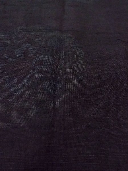 画像9: N1015H 女性用紬 石下結城紬 シルク（正絹） 黒, 唐花 【中古】【USED】【リサイクル】 ★★☆☆☆【N1015H】 (9)